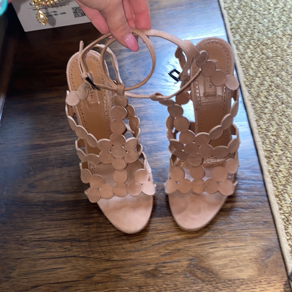 ALAÏA Suede Laser Cut Strappy Sandals - Picture 6 of 12